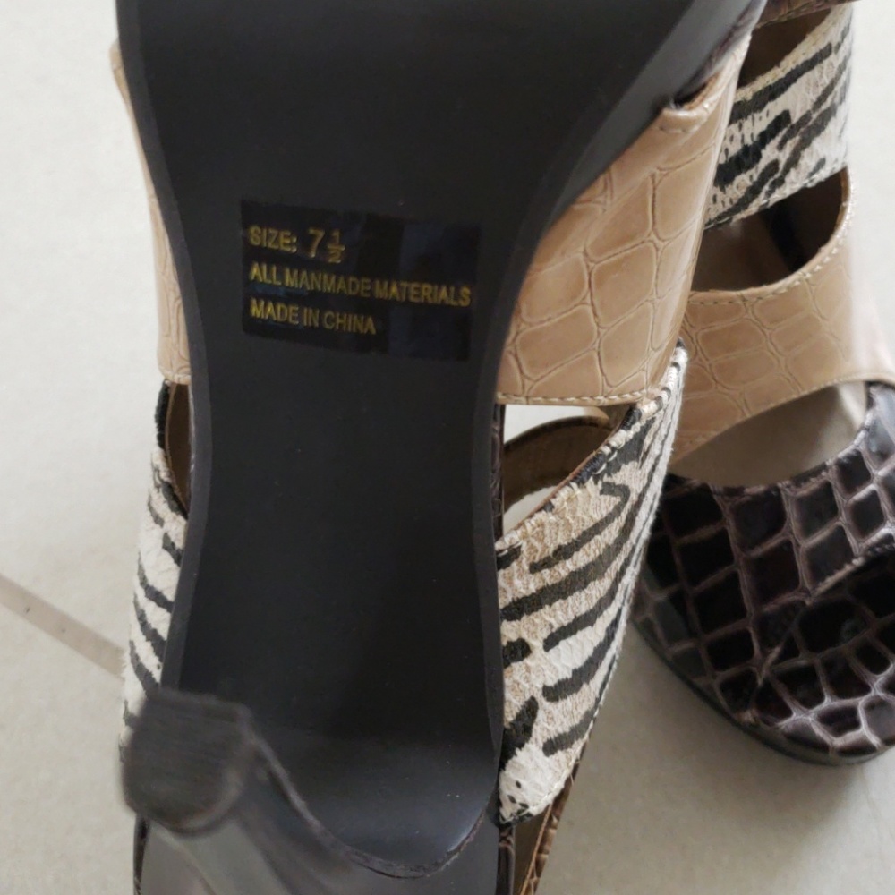 Shoes - Picture 6 of 7